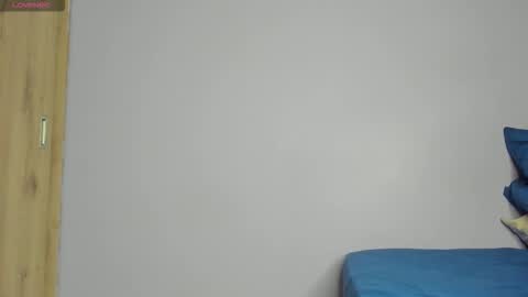 Snapshot of maya__fox chatting on 02.25.26 OF mayitta19 online show from 02.25.26