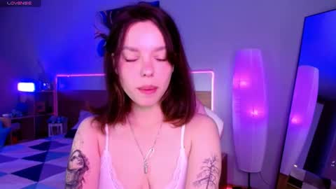 Snapshot of maya_hansen chatting on 07.03.26 MAYA online show from 07.03.26