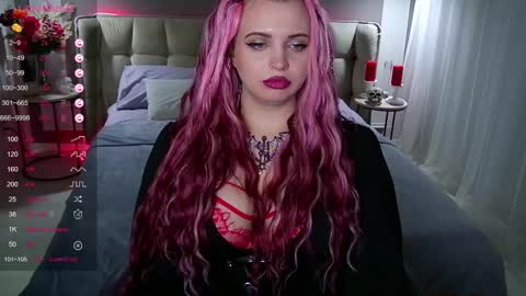 Maya Mils online show from 02.11.25