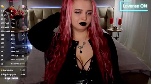 Maya Mils online show from 02.26.25