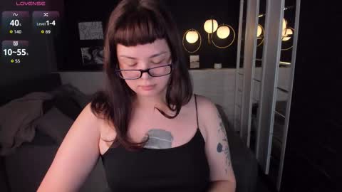 Woman online show from 11.08.25