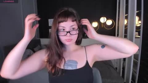 Woman online show from 11.15.25