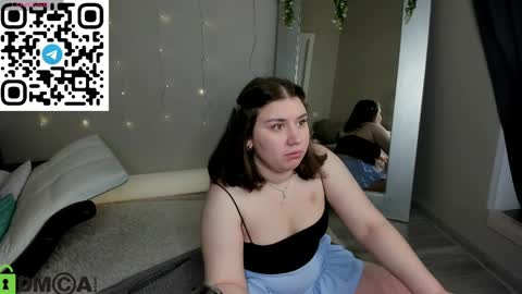 Snapshot of maya_raay chatting on 05.17.26 Maya online show from 05.17.26