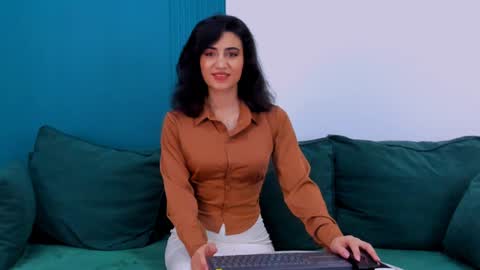 Maya online show from 02.02.25