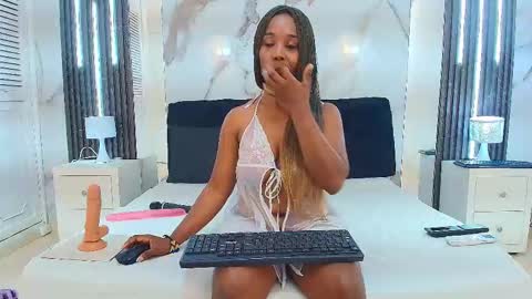 M A Y A  B A K E R online show from 12.03.25