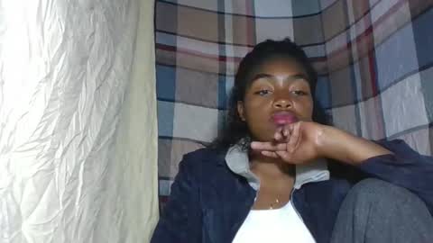 Snapshot of mayajadorelie chatting on 09.13.25 charlesia online show from 09.13.25