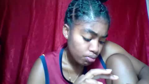 Snapshot of mayajadorelie chatting on 10.21.25 charlesia online show from 10.21.25