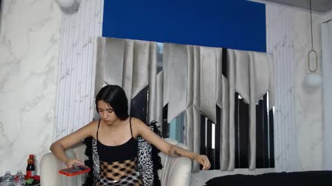 Snapshot of mayamonroe1 chatting on 09.28.25 Maya Monroe online show from 09.28.25