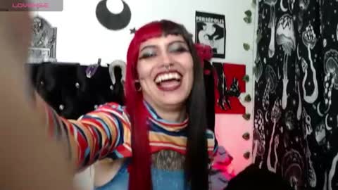 Snapshot of mayaredd chatting on 07.05.26 mayaredd online show from 07.05.26
