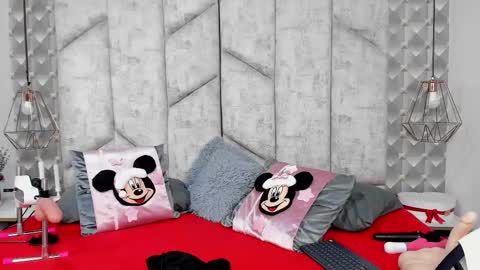 Nicolle Ruselle   Hello my lovely  schedule for great fun from  630 am and end 800 pm Colombian time I wait for you online show from 12.05.25