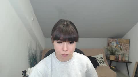 Snapshot of mayawill chatting on 12.04.25 mayawill online show from 12.04.25