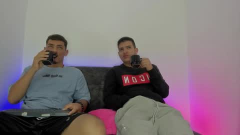 Snapshot of maykel_and_mike chatting on 10.19.25 maykel_and_mike online show from 10.19.25