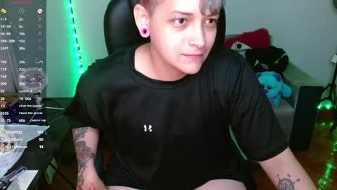 Snapshot of maylyy_kan chatting on 05.25.26 Mayle kan online show from 05.25.26