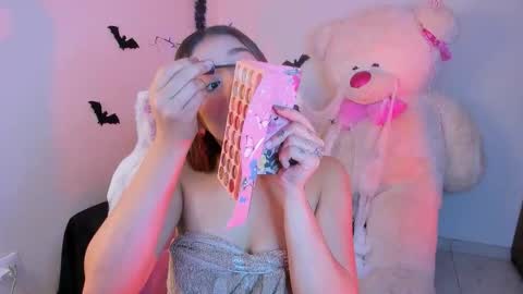 Snapshot of mayproject2 chatting on 10.24.25 may online show from 10.24.25