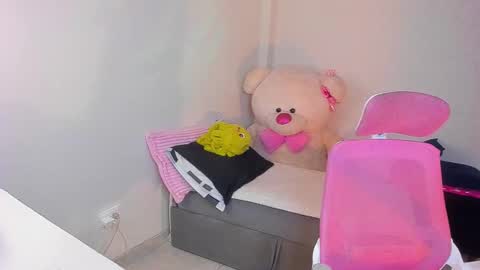 Snapshot of mayproject2 chatting on 11.22.25 may online show from 11.22.25