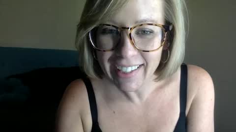 Snapshot of mayzie_mac chatting on 07.03.26 mayzie_mac online show from 07.03.26