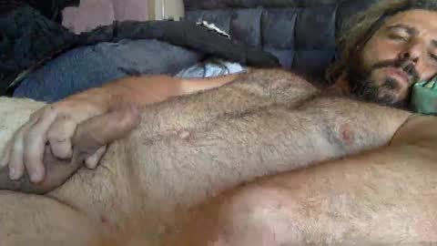 Snapshot of mazl0w chatting on 12.10.24 mazl0w online show from 12.10.24