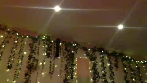 Snapshot of mazl0w chatting on 12.31.24 mazl0w online show from 12.31.24