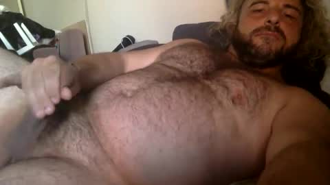 Snapshot of mazl0w chatting on 03.11.25 mazl0w online show from 03.11.25