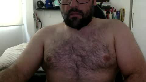 Snapshot of mbotve chatting on 06.05.26 VzlaMan online show from 06.05.26