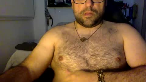 Snapshot of mbotve chatting on 06.30.26 VzlaMan online show from 06.30.26