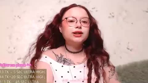 Snapshot of me_hanna chatting on 07.18.26 Hanna online show from 07.18.26