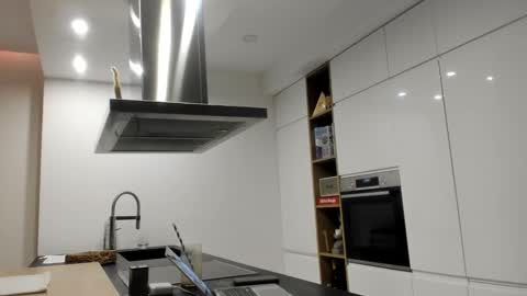 Snapshot of mealphamale chatting on 01.01.25 Alpha Male online show from 01.01.25