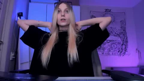 Snapshot of meandmaboy chatting on 01.15.26 Anna online show from 01.15.26