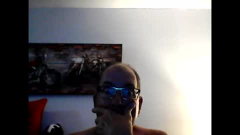 me at home online show from 09.25.25