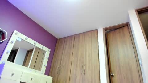 medelyn  Instagram mady evans13 online show from 11.11.25