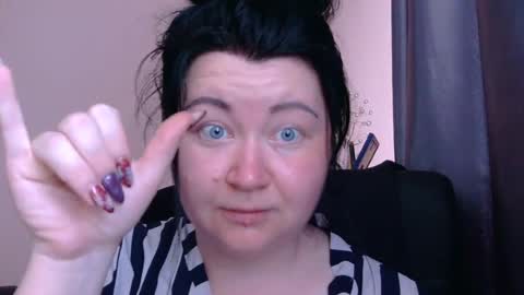 Snapshot of medjik_lool chatting on 06.23.26 Oltereodora-lima online show from 06.23.26