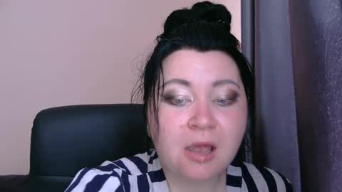 Snapshot of medjik_lool chatting on 06.24.26 Oltereodora-lima online show from 06.24.26