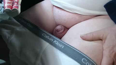 mee9090e900 online show from 09.25.25