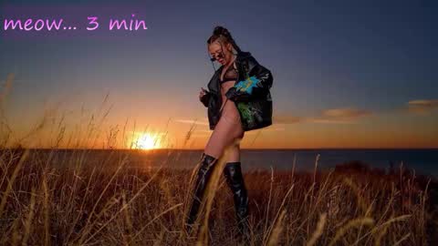 Sweet Meow nonude online show from 10.27.25