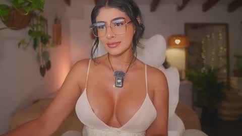 Andrea  online show from 11.26.25