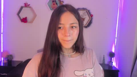 Snapshot of meelanny_ds chatting on 12.25.24 online show from 12.25.24