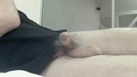 meforu21 online show from 10.08.25