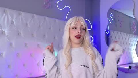 Megan  online show from 09.22.25