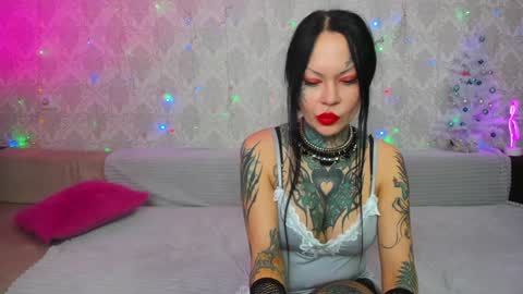 Snapshot of megan_blackmoon chatting on 12.29.24 Helena Tuman online show from 12.29.24