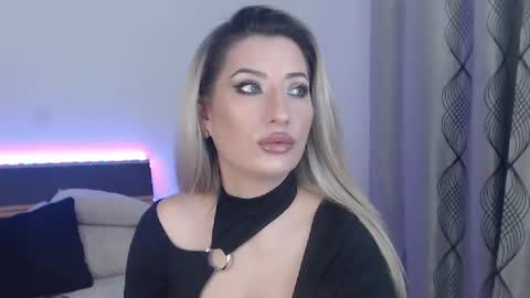 Megan Blazee  online show from 01.14.25