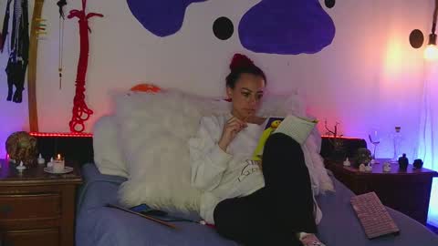 Snapshot of megan_brown4 chatting on 09.24.25 Megan online show from 09.24.25