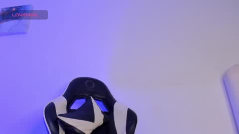 Snapshot of megan_browns1 chatting on 01.21.25 Megan  online show from 01.21.25