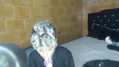 Megan and sophi online show from 04.15.26