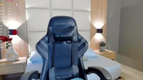 MEGAN COOPER online show from 09.25.25