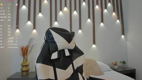 MEGAN COOPER online show from 10.09.25