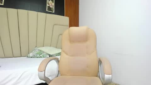 Megan online show from 09.23.25