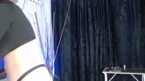 Snapshot of megan_lr chatting on 09.21.25 Valentina online show from 09.21.25