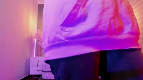     online show from 02.03.25