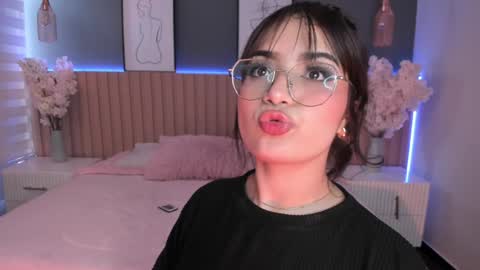     online show from 02.04.25