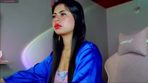 Snapshot of megan_queen_777 chatting on 06.13.26 megan_queen_777 online show from 06.13.26